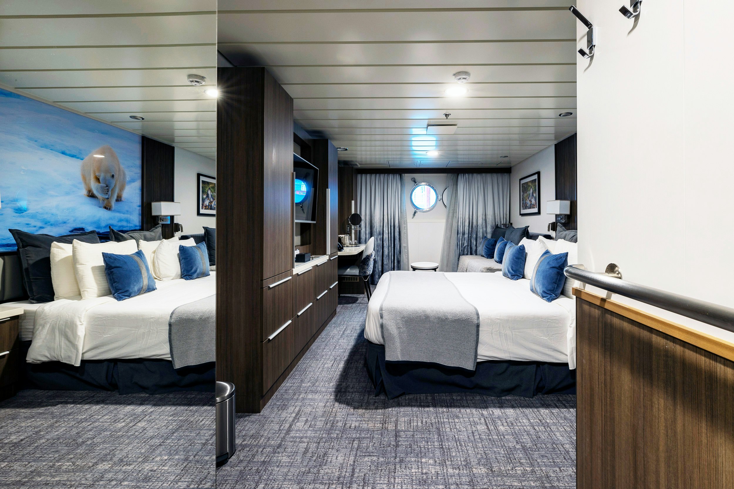 Aurora Stateroom Triple Entrance